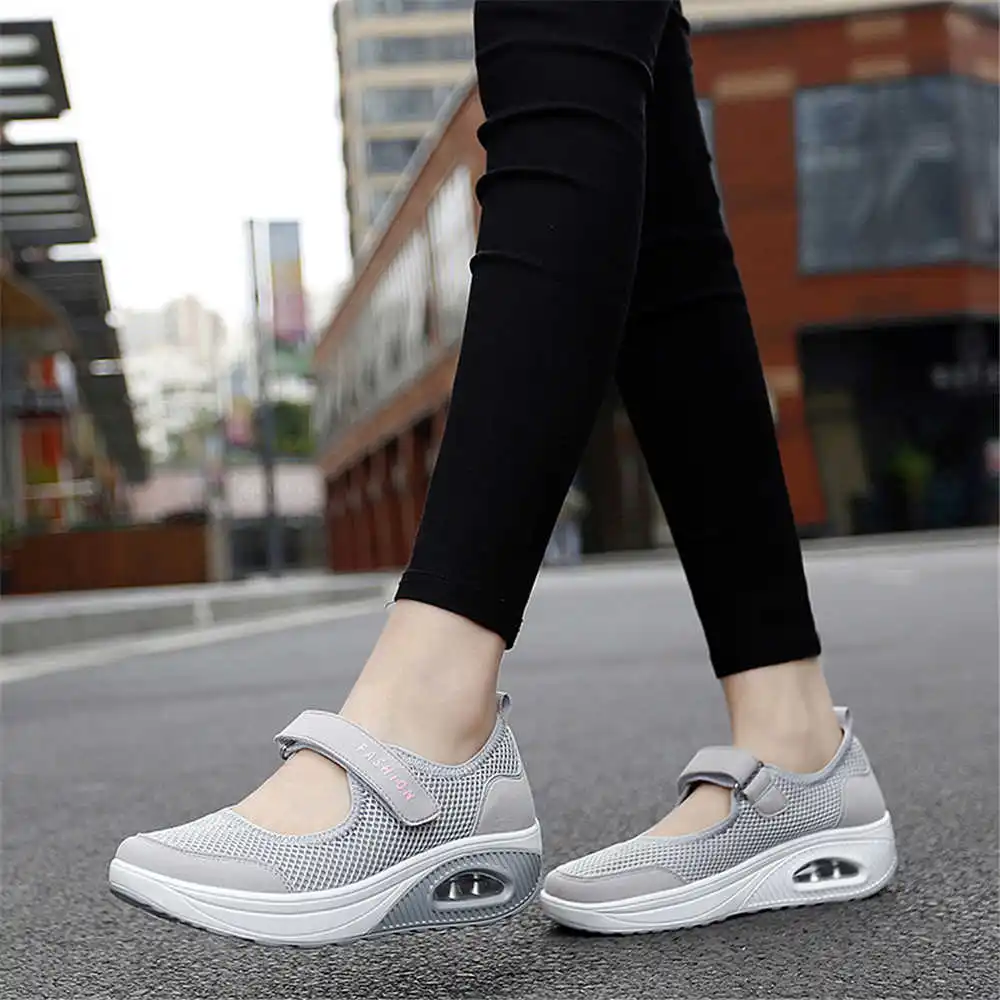 Home Office News Uk - 36-41 Demi-season Colored Sneakers Walking Skates